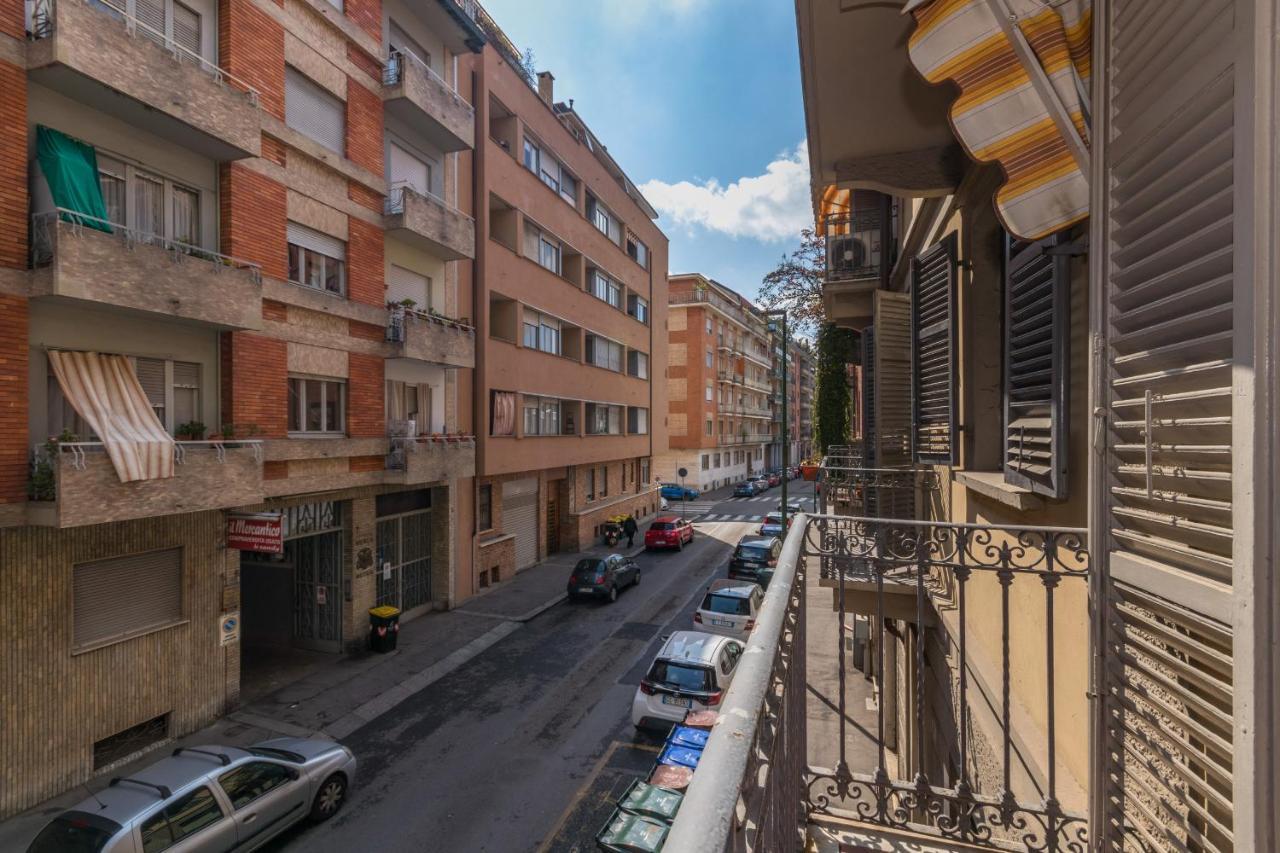 Appartamento In Piazza Adriano In Zona Cenisia Turin Exterior photo